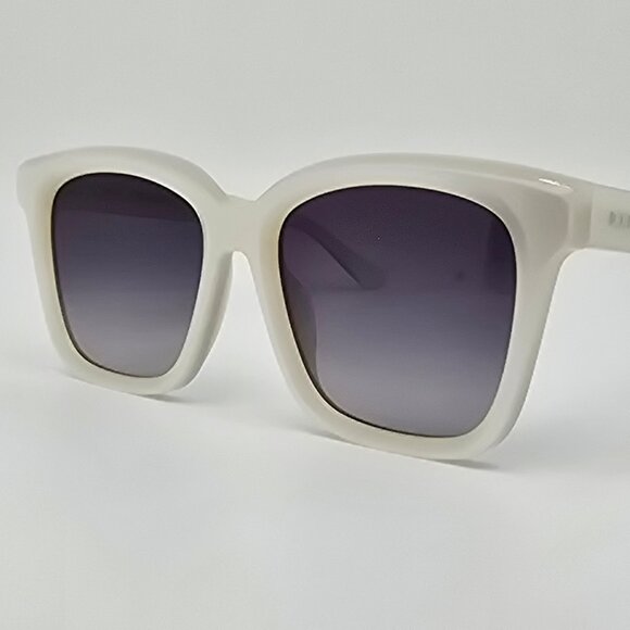 Diff Eyewear Meredith Snowbound Frame Grey Gradient Lens Sunglasses w/ Case 54mm main image 7